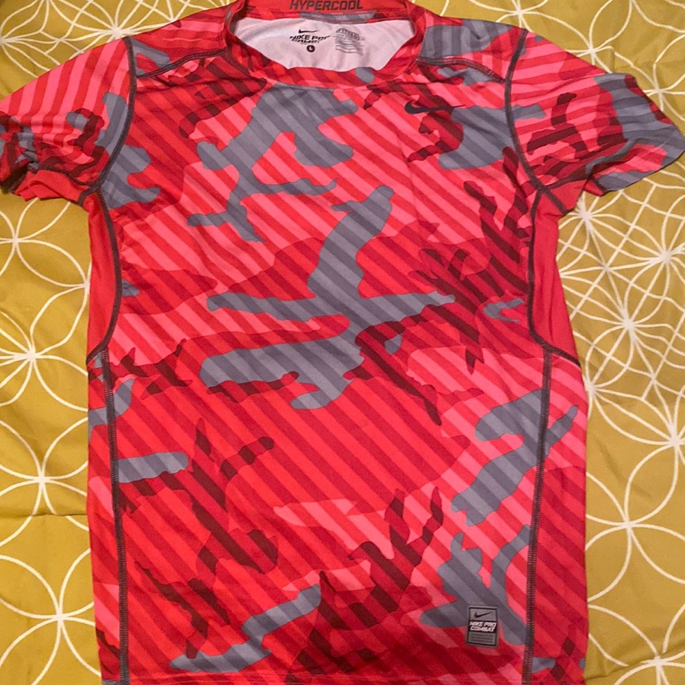 Size Boys Large Nike Pro Combat shirt 100% Polyester